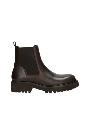 Bruine lederen Chelsea-boots met elastische zijpanelen, ronde neus en een stevige rubberen zool met een getextureerd patroon.