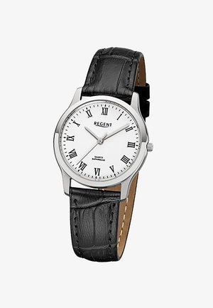 Montre classique avec cadran blanc, chiffres romains noirs, boîtier en argent, trois aiguilles, et bracelet en cuir noir avec détails de couture.