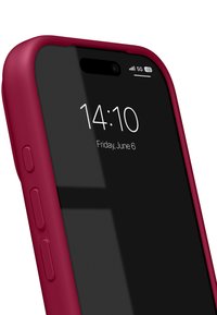 iDeal of Sweden SAFE IPHONE 17 PRO - Telefoonhoesje - cranberry