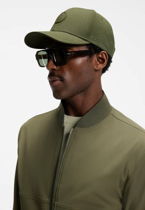 BOSS, Caps - open green seven