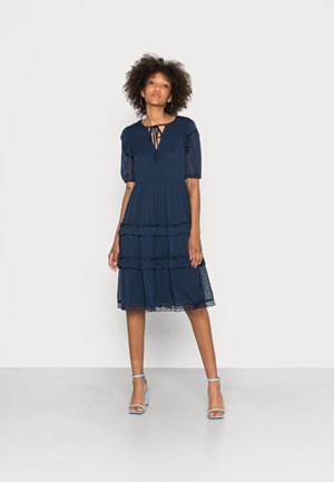 VMKENDRA DOBBY FRILL DRESS - Vardagsklänning - navy blazer