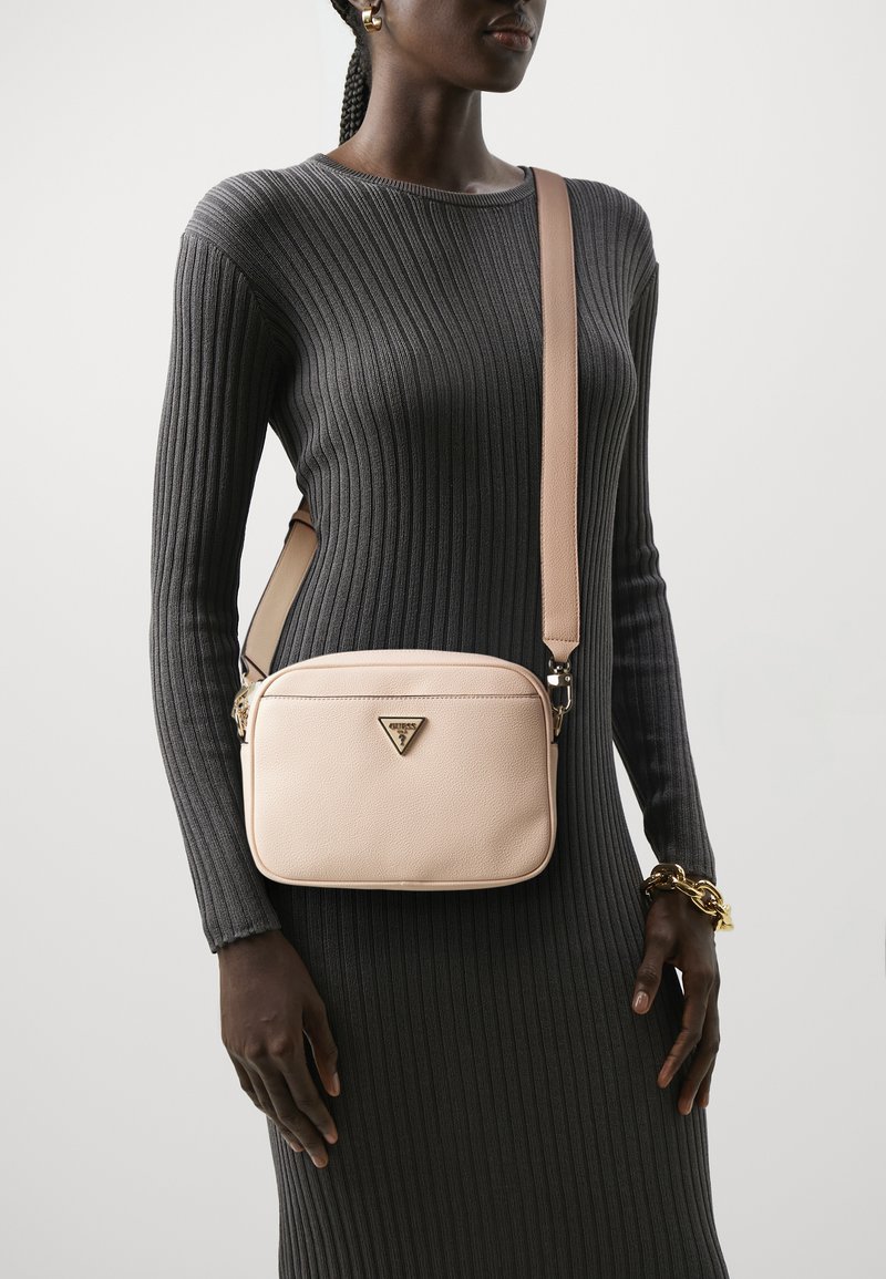 Guess MERIDIAN  - Borsa a tracolla - light peach