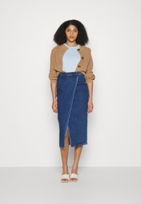 Minimum RYNAH - T-shirt básica - chambray blue