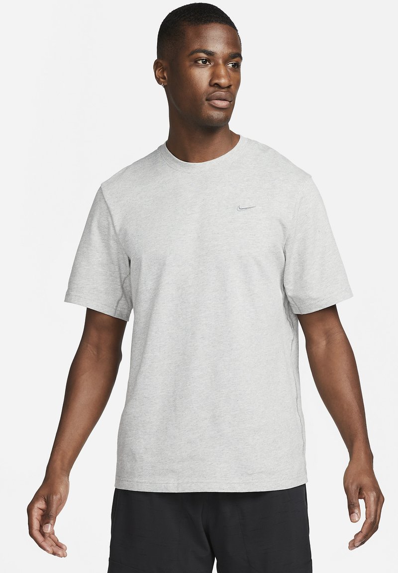 Nike Performance PRIMARY - Sportovní tričko - grey