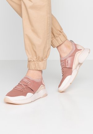 Sneakers - light pink