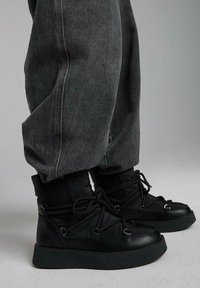 Diverse TASERA czarny