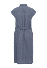 Rochie albastră, cu mâneci scurte, cu guler, model texturat, talie accentuată cu curea și croială în A până la genunchi.