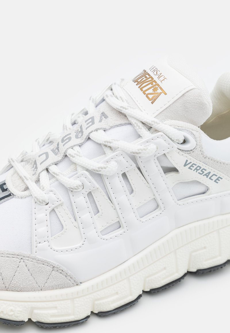 Versace TRIGRECA UNISEX Baskets basses white/gold/blanc ZALANDO