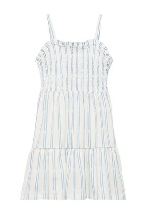 Hvid ærmeløs kjole med tynde skulderstropper, rynket krop og blå lodrette striber, med et flæset nederdelsdesign.