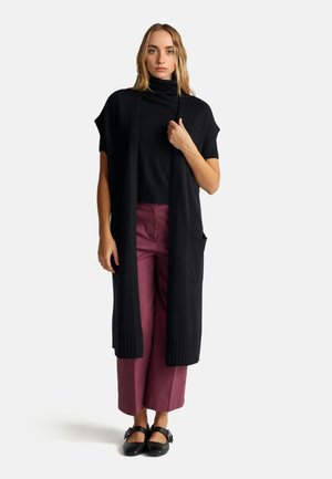 Vest - black