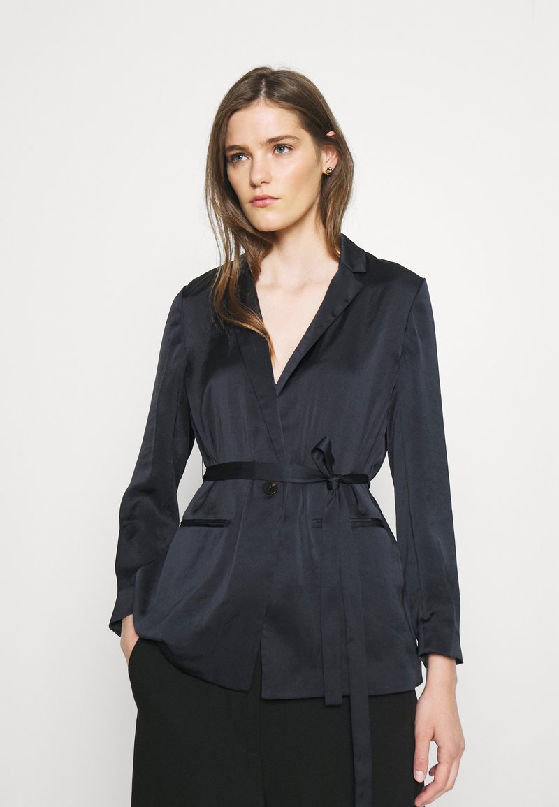 Damen Bekleidung | Theory BELT VENT Blazer deep navy/dunkelblau - WT81110 Damen Bekleidung | Theory BELT VENT Blazer deep navy/dunkelblau - WT81110