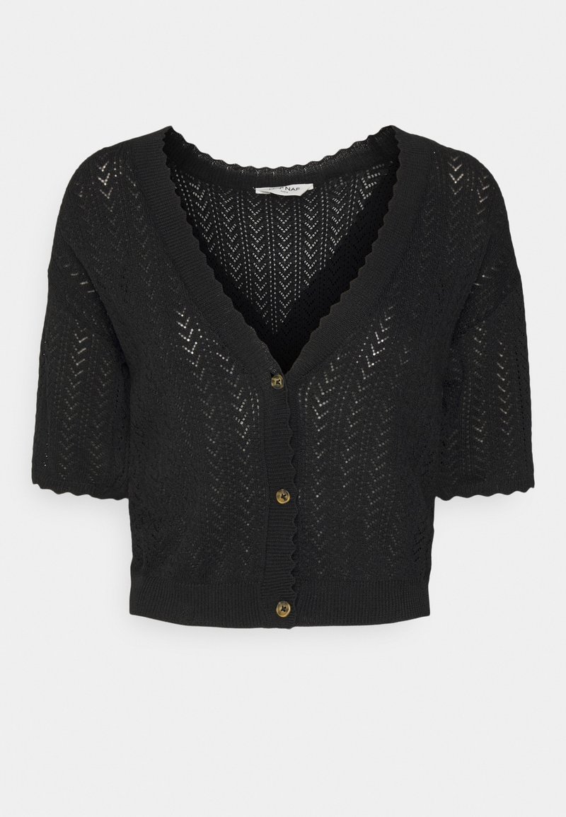 Svart kortärmad cardigan med v-ringning och vågiga kanter. Tillverkad av stickat material med ett sicksackmönster, knäppt med guldknappar.