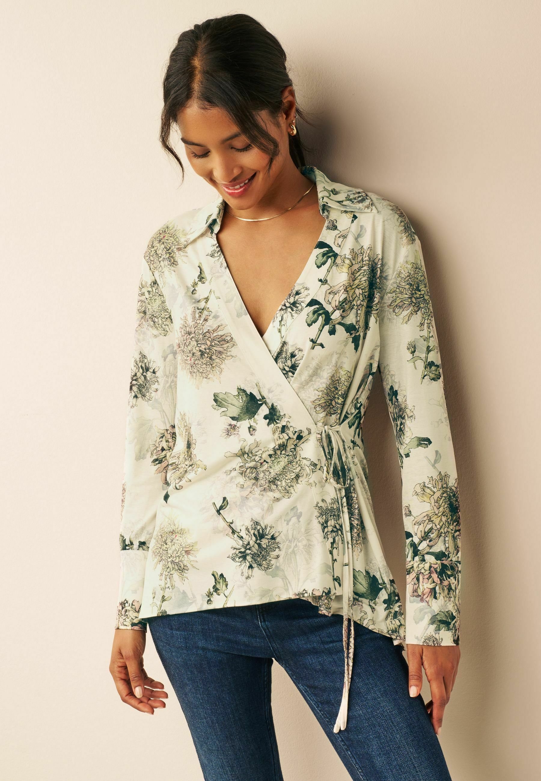 Timezone Damen Tunika-Bluse Mit Allover-Print – Lässige Langarm-Bluse Mit Raff-Bändchen