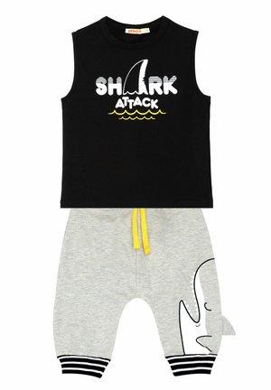 Denokids SET SHARK ATTACK - Verryttelyhousut - schwarz