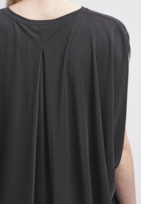 BCBGMAXAZRIA Denní šaty - black