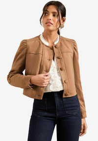 REGULAR FIT - COLLARLESS PUFF SLEEVE  - Farmerdzseki - brown faux suede