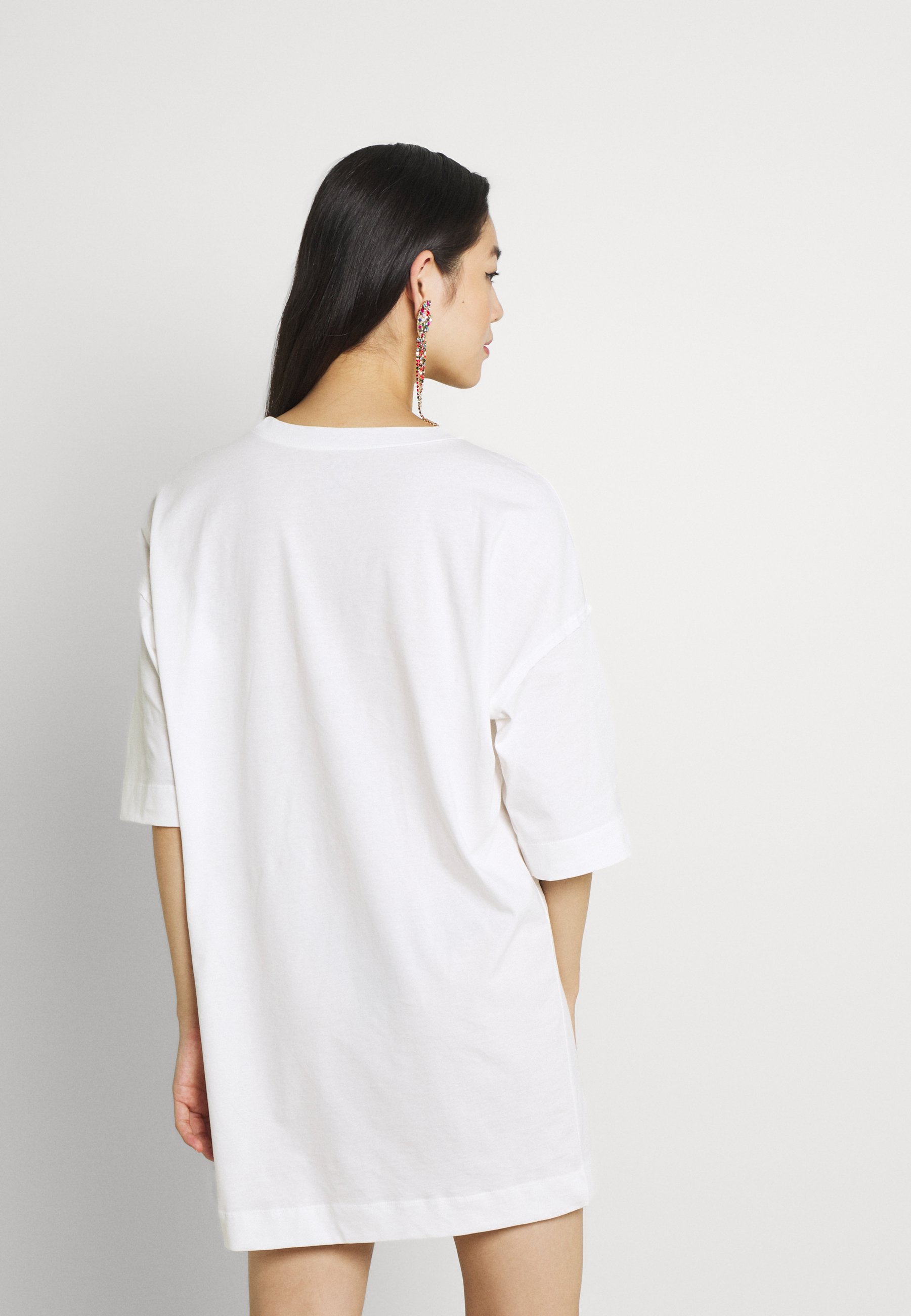 robe blanche macramé