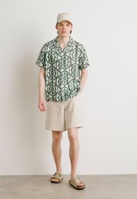 Les Deux ORNAMENT SHIRT - Srajca - ivory/vintage green