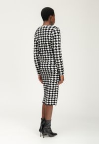 INFLUENCER Cardigan - milk