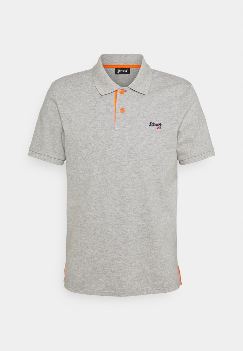 Polo gris en coton, avec une patte de boutonnage à trois boutons, des accents de col orange et un logo sur la poitrine gauche. Manches courtes.
