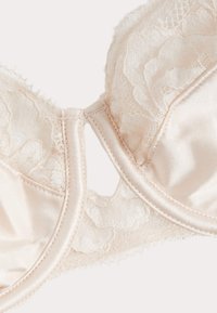 Marks & Spencer Balconette BH - pale opaline