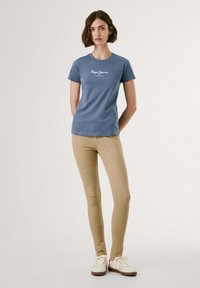 Pepe Jeans NEW VIRGINIA SS  - Triko s potiskem - drill blue