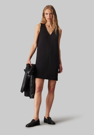 TAILORED - Freizeitkleid - ck black