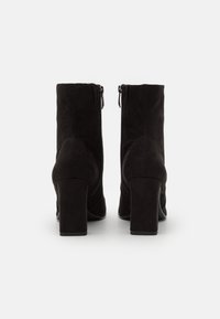 Tamaris Stivaletti con tacco - black
