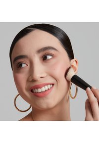 NYX Professional Makeup TOTAL CONTROL PRO DROP FOUNDATION - Foundation - light