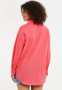 Threadbare THBANGELFISH - Skjortebluser - pink