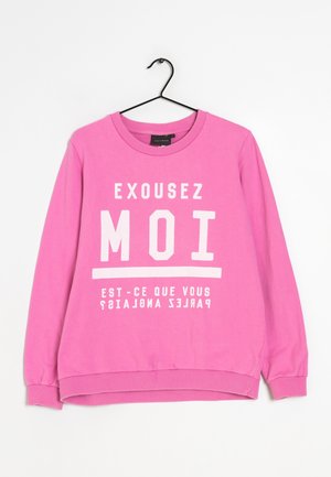 Sudadera rosa con cuello redondo, que presenta un texto blanco que dice "EXCUSEZ MOI EST-CE QUE VOUS PARLEZ ANGLAIS?" en la parte frontal.