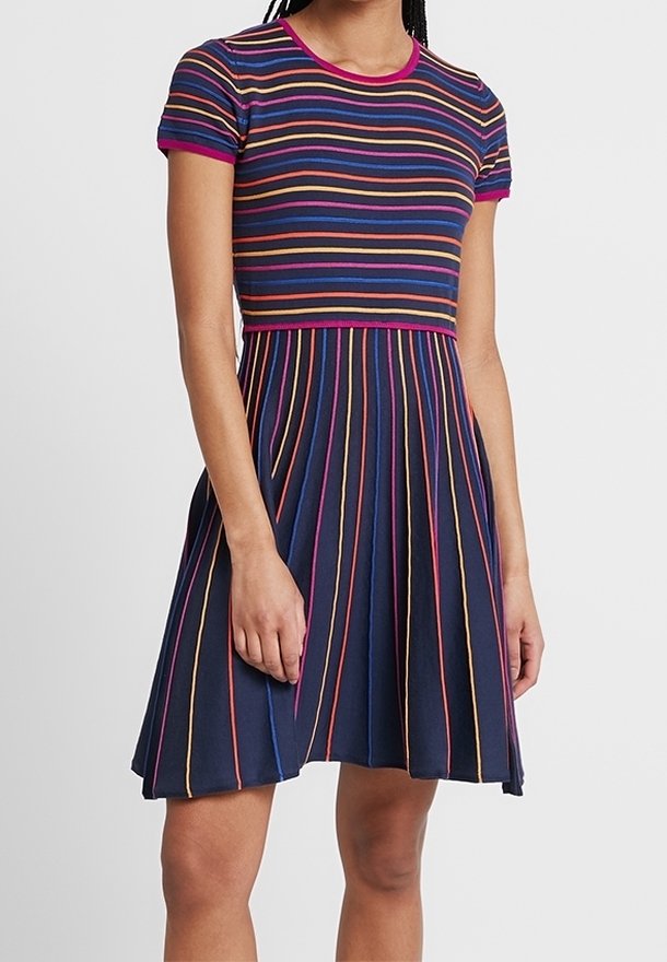 Clothing Robe United Colors Of Benetton Robe Pull Benetton Robe