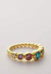 Anello color oro con un design a perline, che presenta cinque pietre colorate: trasparente, rosa, viola, turchese e verde, ognuna incastonata in una cornice circolare.