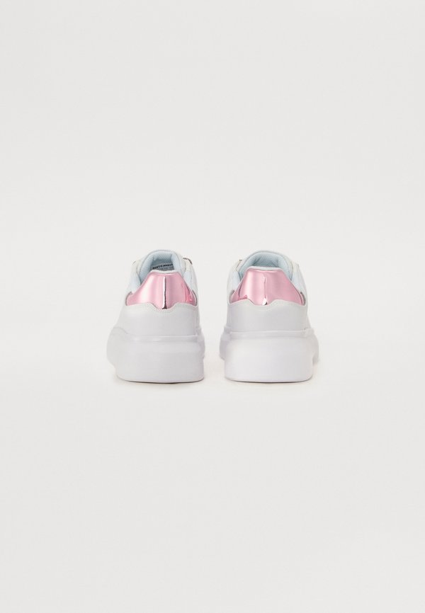 FONDO URSA - Trainers3