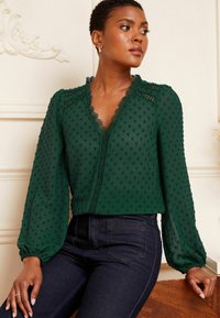 Love & Roses V NECK TRIM DOBBY - REGULAR FIT - Blúzka - green