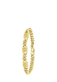 Gouden armband met drie decoratieve vierkante schakels met gegraveerde ontwerpen, verbonden door een dikke ketting met een sluiting.