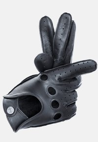 Černá kožená rukavice s bezprstým designem, která obsahuje perforace, kulaté výřezy pro ventilaci a měkkou, texturovanou dlaň.