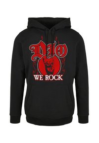 Schwarzer Hoodie mit einer Kängurutasche, versehen mit einem roten grafischen Druck, der "DIO" und "WE ROCK" zeigt, sowie einer Hand, die das Rocksymbol macht.