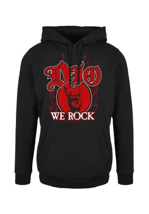 Sort hættetrøje med en kængurulomme, med et rødt grafisk motiv med "DIO" og "WE ROCK," samt en hånd der laver rock-tegnet.