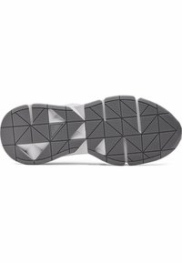 Sportlich gestaltete Schuhsohle aus strukturiertem grauen Gummi mit dreieckigen Mustern, die den Halt und die Stabilität verbessern. Weiße Akzente an den Rändern.