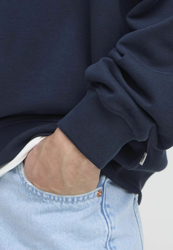 SDOWNEY - Sweatshirt2