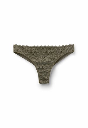 Culotte tanga en dentelle vert olive avec motifs floraux et en forme de cœur sur fond blanc.