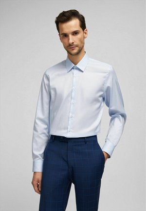 MODERN FIT - Chemise classique - hellblau