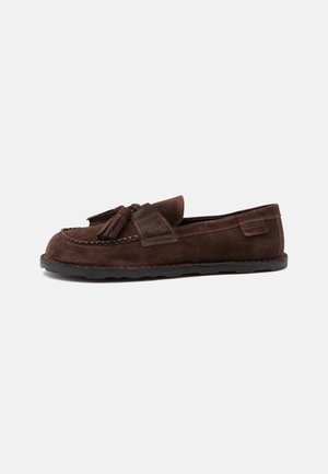 MOSCHINO, CAMDEN LIGHT SCARPA UOMO - Мокасини - marrone
