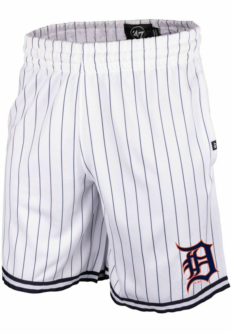 Pantalones cortos de malla blanca con rayas en azul marino, cinturilla elástica, dobladillo azul marino y logo naranja "D" en la pierna izquierda. Tejido transpirable.