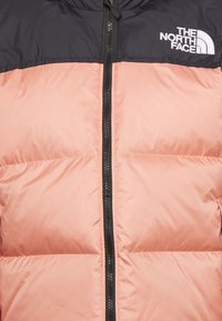 The North Face RETRO NUPTSE JACKET - Casaco de penas - rose dawn