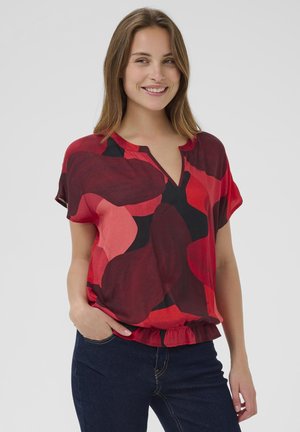 Culture DANA CAPSLEEVE - T-shirt med print - fiery red art