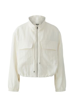 Witte lichtgewicht jas met frontrits, hoge kraag, twee klepzakken op de borst en elastische manchetten.