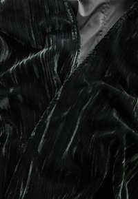 REGULAR FIT - TIE WAIST - Poncho - black