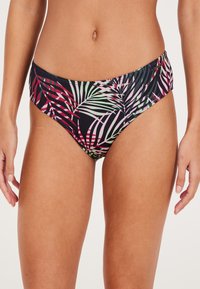 Bikiny s čiernym základom, ktorý má farebný vzor palmových listov v ružovej a zelenej farbe. Hladký povrch a stredne vysoký strih.
